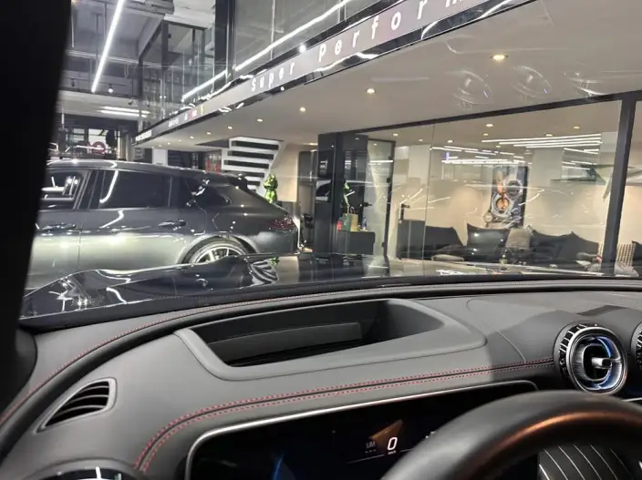 Mercedes-Benz GLC AMG 2024 Model AMG GLC 43 4MATIC – фото 4