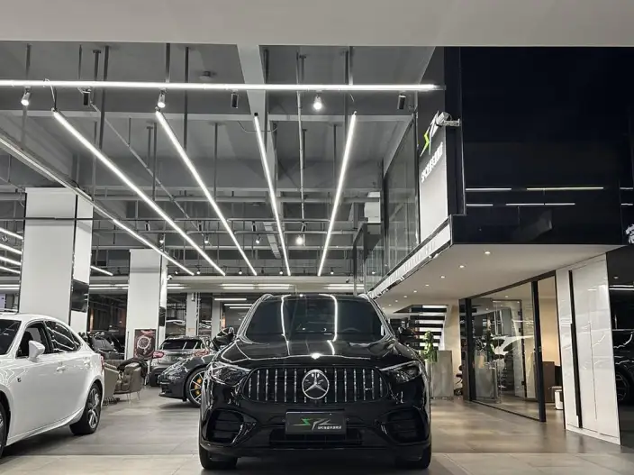 Mercedes-Benz GLC AMG 2024 Model AMG GLC 43 4MATIC – фото 8