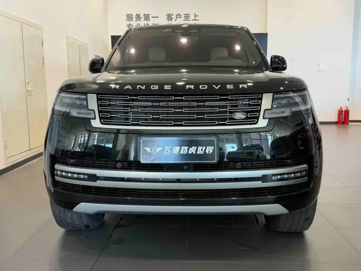 Range Rover 2023 Model 3.0 L6 400PS Shengshi VII seat Extended Edition
