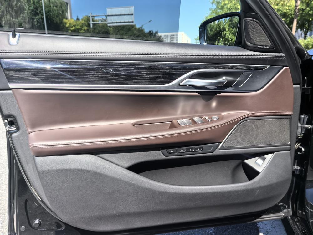 BMW 7 Series 2021 730Li M Sport Package – фото 6