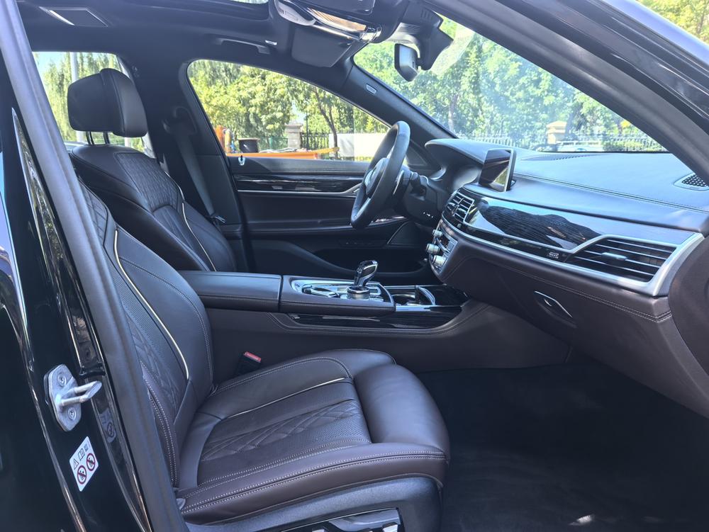 BMW 7 Series 2021 730Li M Sport Package – фото 20