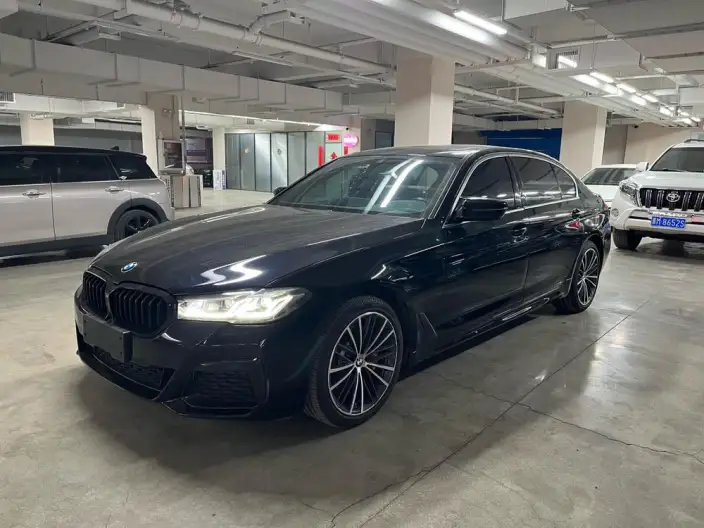 BMW 5 Series 2022 Model Facelift 530Li xDrive M Sports Set – фото 1