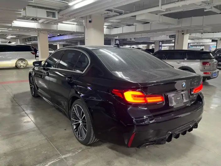 BMW 5 Series 2022 Model Facelift 530Li xDrive M Sports Set – фото 4