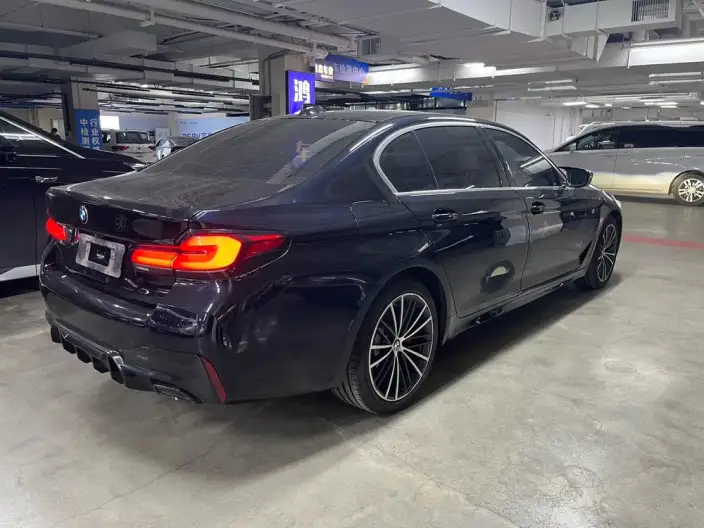 BMW 5 Series 2022 Model Facelift 530Li xDrive M Sports Set – фото 6