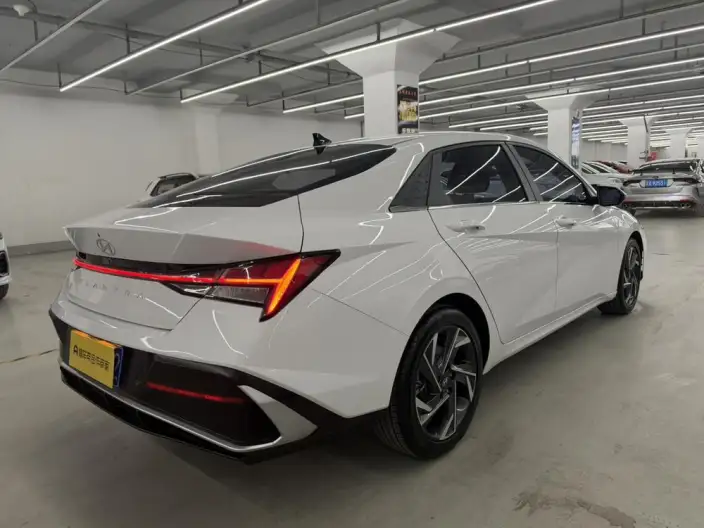 Hyundai Ioniq 2023 Model 1.5L CVT LUX Premium Edition – фото 6