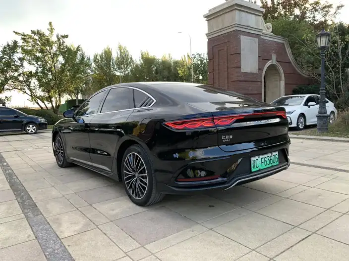 BYD Han DM 2024 Model DM-i Honor Edition 121KM Zunrong Model