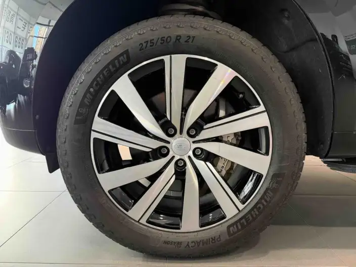 Range Rover 2025 Model 3.0 L6 400PS Shengshi Extended Edition – фото 7