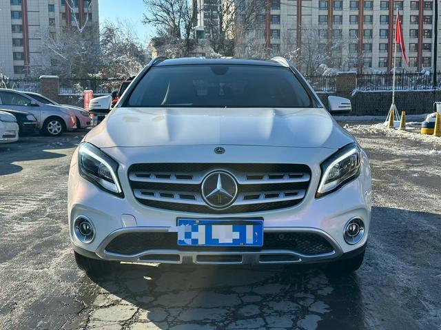 Mercedes-Benz GLA 2017 GLA 220 4MATIC Luxury – фото 2