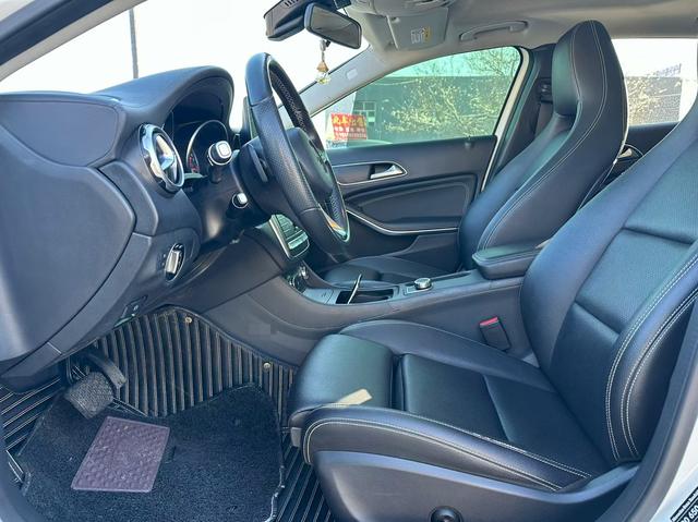 Mercedes-Benz GLA 2017 GLA 220 4MATIC Luxury – фото 4