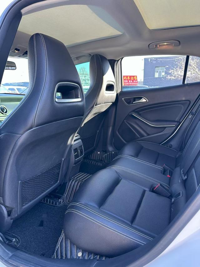 Mercedes-Benz GLA 2017 GLA 220 4MATIC Luxury – фото 6