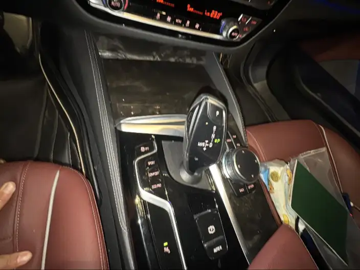 BMW 5 Series 2022 Model Facelift II 525Li Luxury Set – фото 9