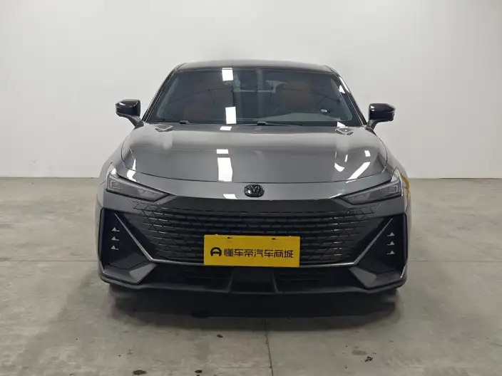 Changan UNI-V 2022 Model 1.5T Noble Model – фото 2