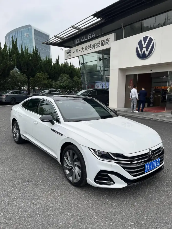 Volkswagen CC 2024 Model 380TSI Eye-catching version