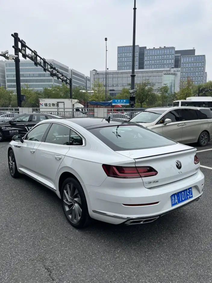 Volkswagen CC 2024 Model 380TSI Eye-catching version – фото 5
