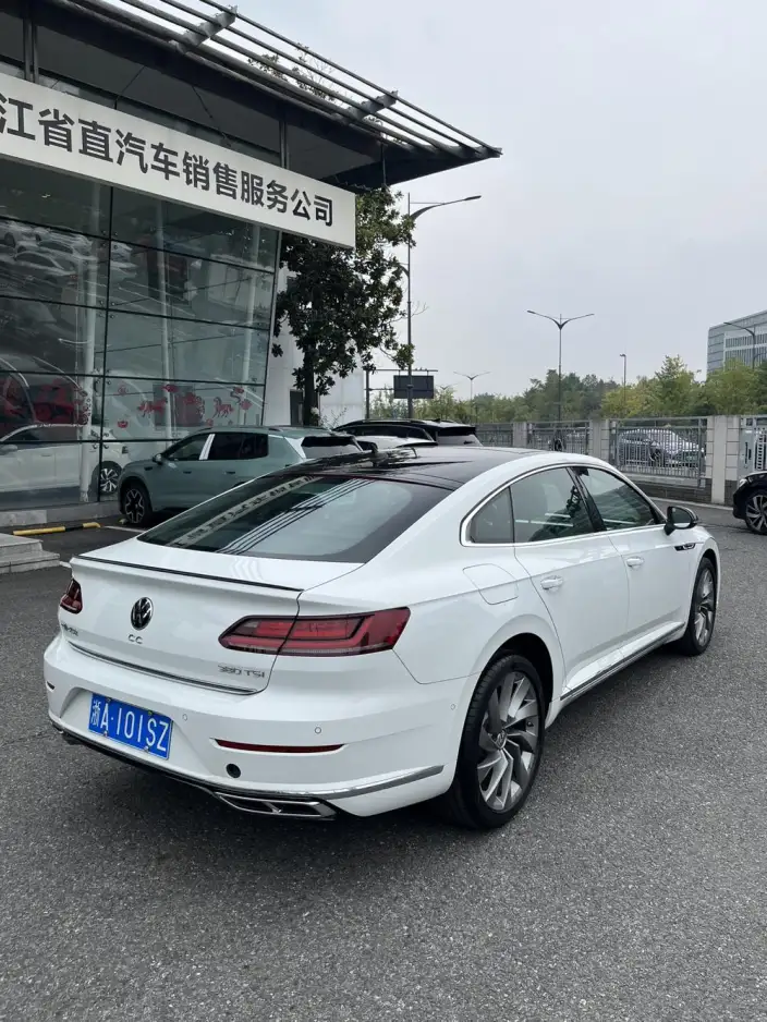 Volkswagen CC 2024 Model 380TSI Eye-catching version – фото 6