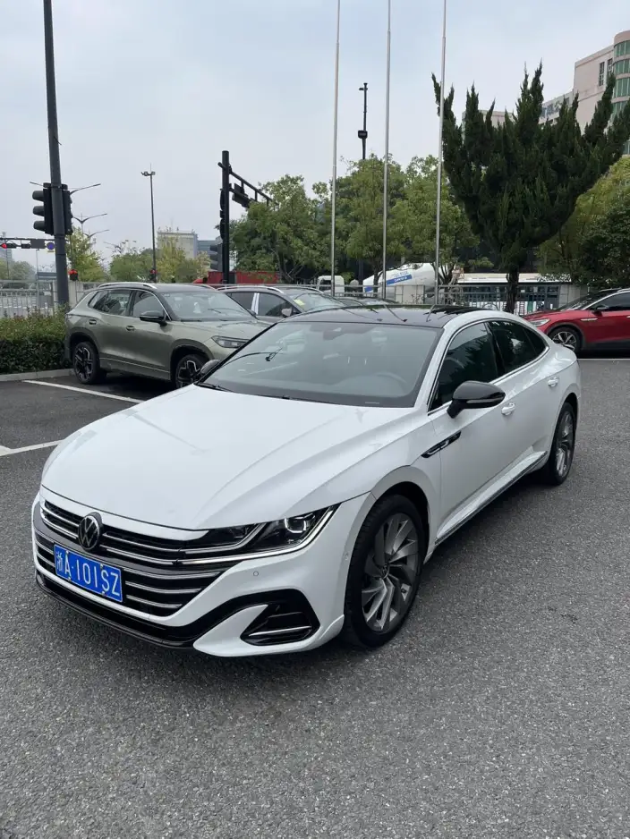 Volkswagen CC 2024 Model 380TSI Eye-catching version – фото 9