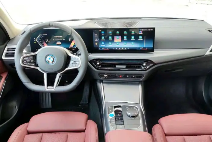 BMW i3 2025 Model eDrive35L – фото 9