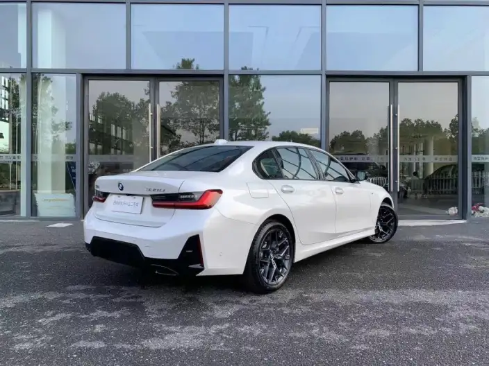 BMW 3 Series 2025 Model 330Li M Sports Night Set – фото 5