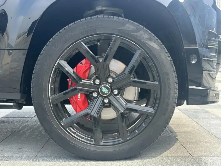 Land Rover Defender 2023 Model Facelift 90 3.0T P400 XS – фото 9