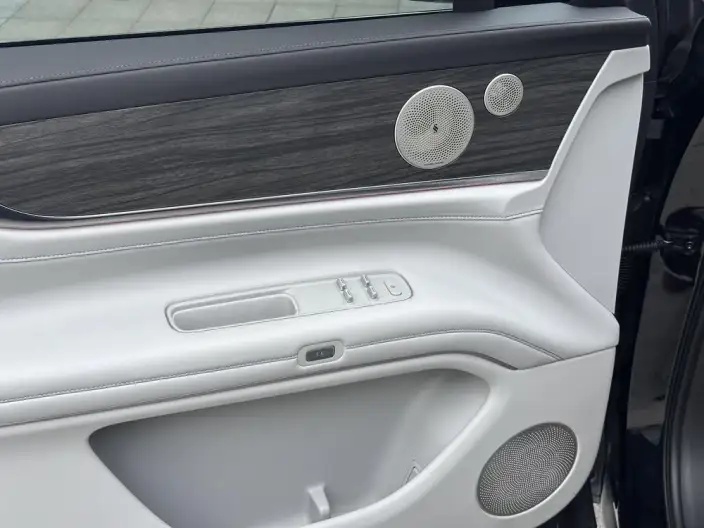 Aito M9 2024 Model Extended Range Ultra VI seat Edition – фото 9