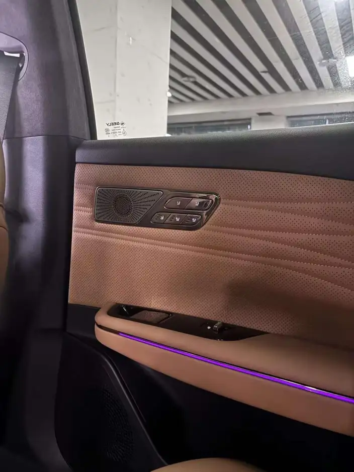 Geely Galaxy E8 PHEV 2025 Model 130km EM-P Galaxy Edition – фото 5