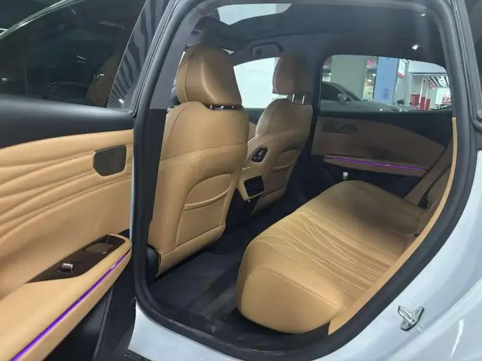 Geely Galaxy E8 PHEV 2025 Model 130km EM-P Galaxy Edition – фото 9