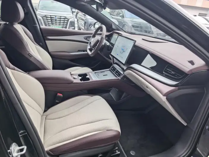 BYD Seal 07DM 2026 Model DM-i 230KM Flagship Model – фото 9