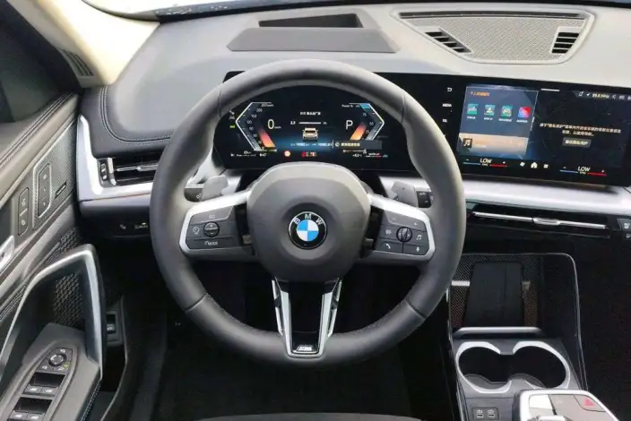 BMW X1 2026 Model xDrive25Li M Sports Night Set – фото 10