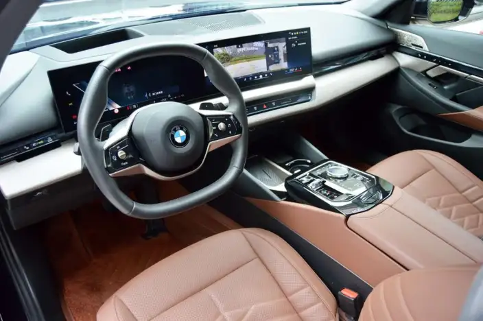 BMW 5 Series 2024 Model 530Li Exclusive Model M Sports Set – фото 9