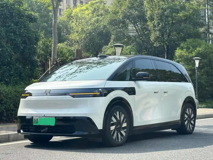 ZEEKR MIX 2025 Model 102kWh Long Battery Life Pro Smart Driving Edition