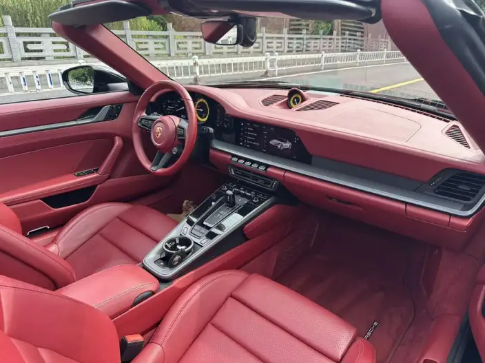 PORSCHE 911 2022 Model Targa 4 3.0T – фото 6