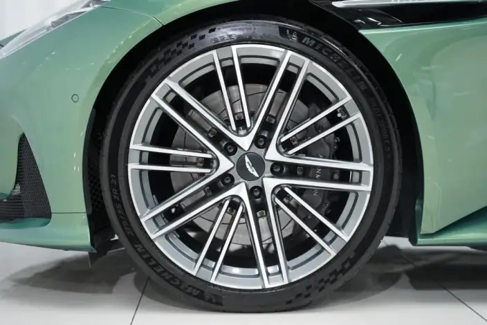 Aston Martin DB12 2024 Model 4.0T V8 Coupe – фото 8