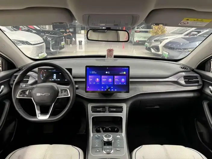 BYD Destroyer 05 2024 Model Honor Edition DM-i 55KM Luxury Model – фото 9