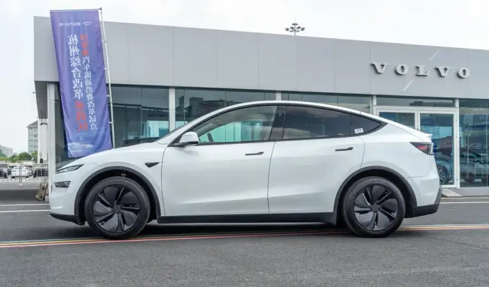 Model Y 2025 Model Rear-wheel drive version