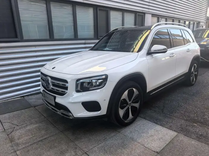 Mercedes-Benz GLB 2022 Model GLB 200 Fashion Model – фото 1