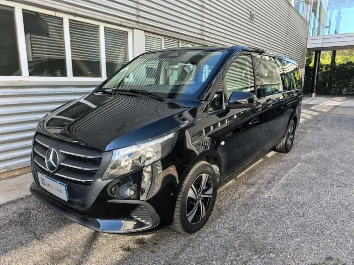 Viano 2024 Model 2.0T Business Edition 7 seat – фото 1