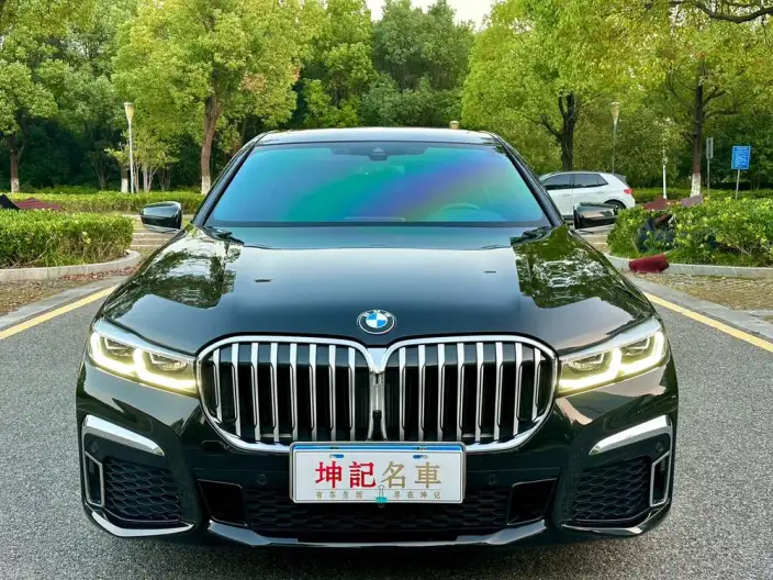 BMW 7 Series 2021 Model 740Li Leading Model M Sports Set – фото 2