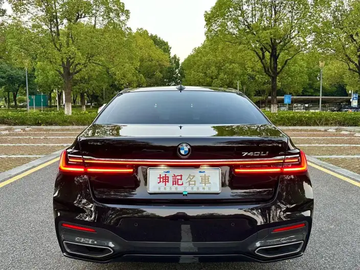 BMW 7 Series 2021 Model 740Li Leading Model M Sports Set – фото 3