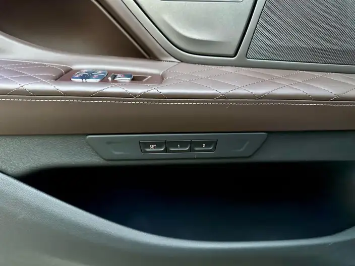 BMW 7 Series 2021 Model 740Li Leading Model M Sports Set – фото 9