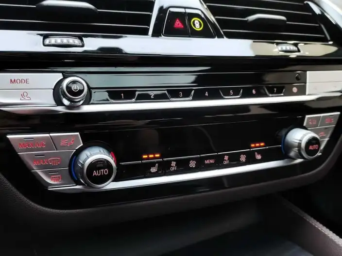 BMW 5 Series 2022 Model 530Li Leading Model M Sports Set – фото 9