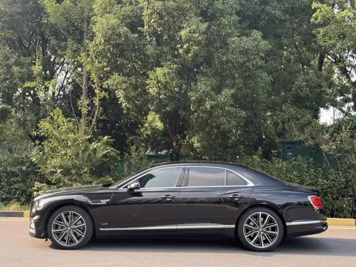 Continental Flying Spur 2022 Model 6.0T W12 Standard Edition