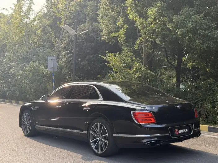 Continental Flying Spur 2022 Model 6.0T W12 Standard Edition