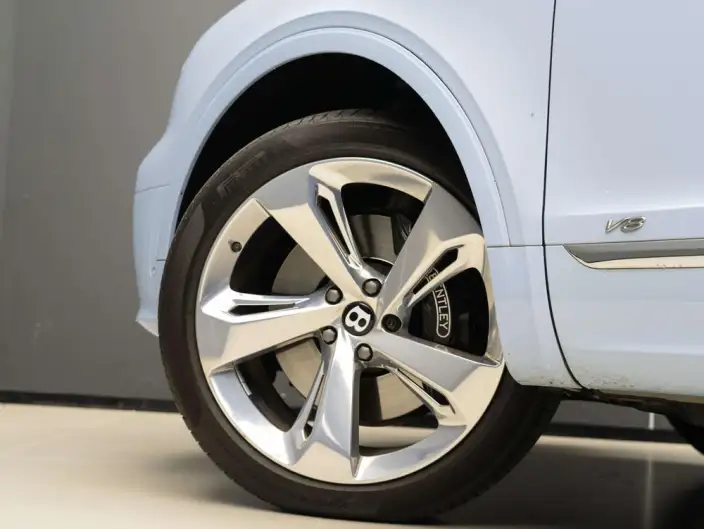 Bentayga 2022 Model 4.0T V8 – фото 6