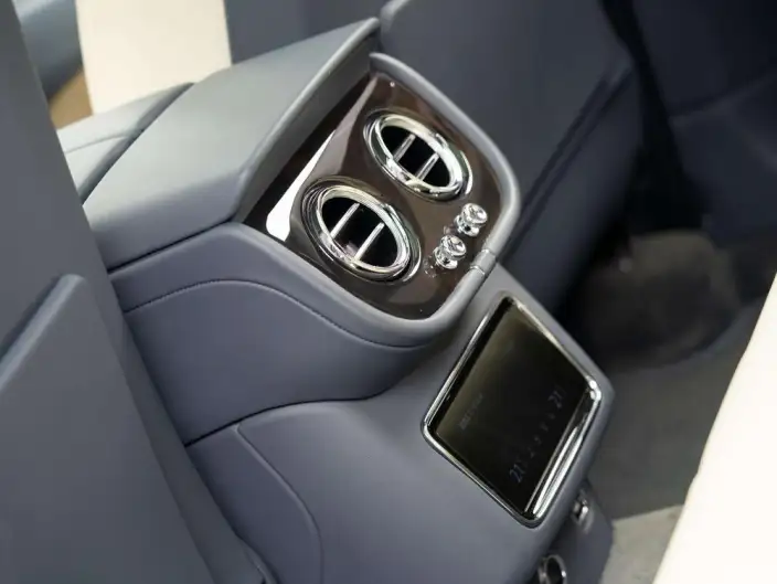 Bentayga 2022 Model 4.0T V8 – фото 7