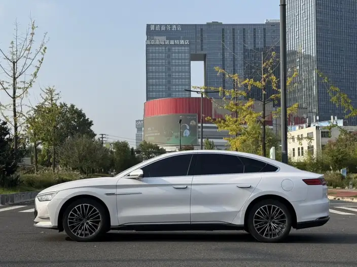 BYD Han DM 2020 Model DM 4WD performance version Luxury Model