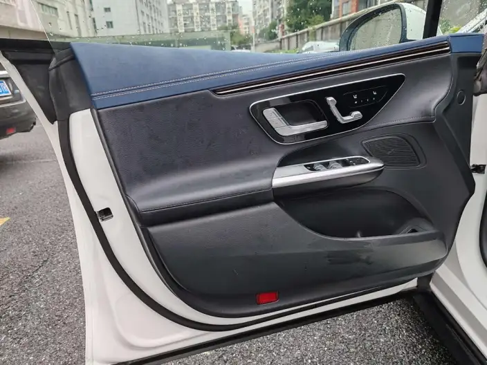 Mercedes-Benz EQE 2025 Model EQE 500 4MATIC Pioneer Edition – фото 9