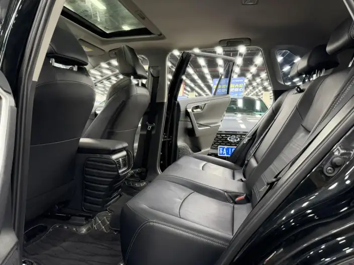Toyota Wildlander 2022 Model 2.0L 2WD Luxury PLUS Edition – фото 9