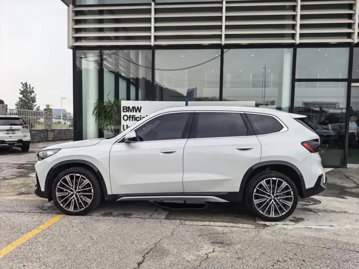 BMW X1 2026 Model xDrive25Li X Design Set – фото 3