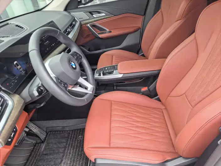 BMW X1 2026 Model xDrive25Li X Design Set – фото 10