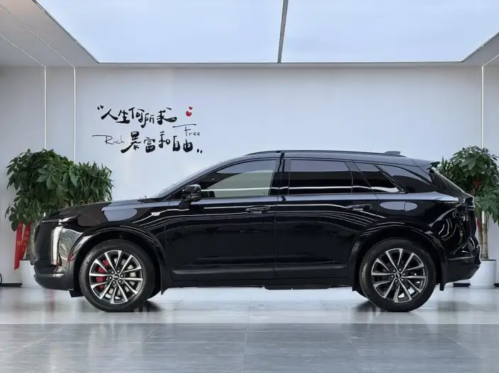 Cadillac XT5 2025 Model 28T 4WD Noble Model